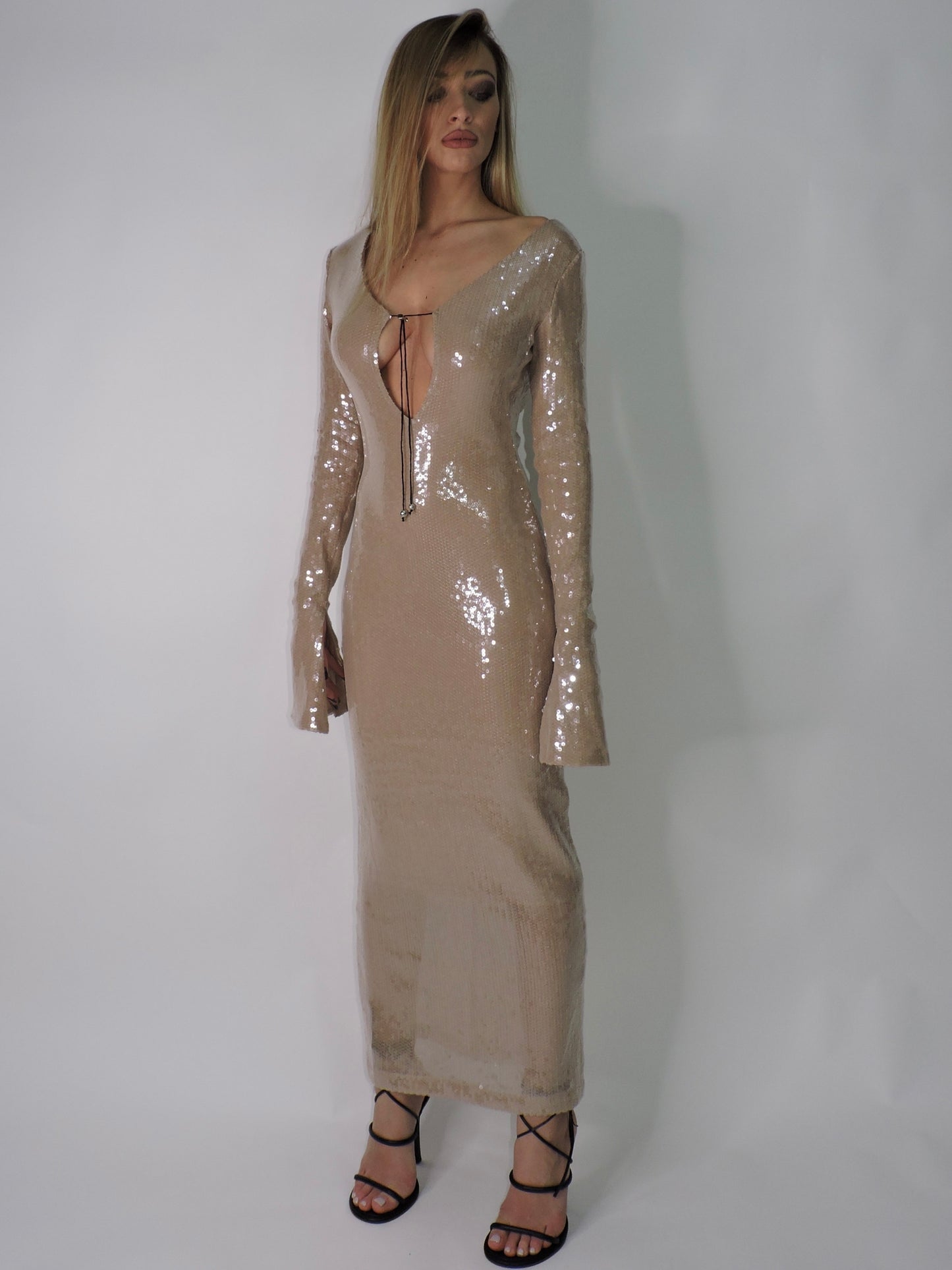 HAILEY CHAMPAGNE PRE-ORDINE
