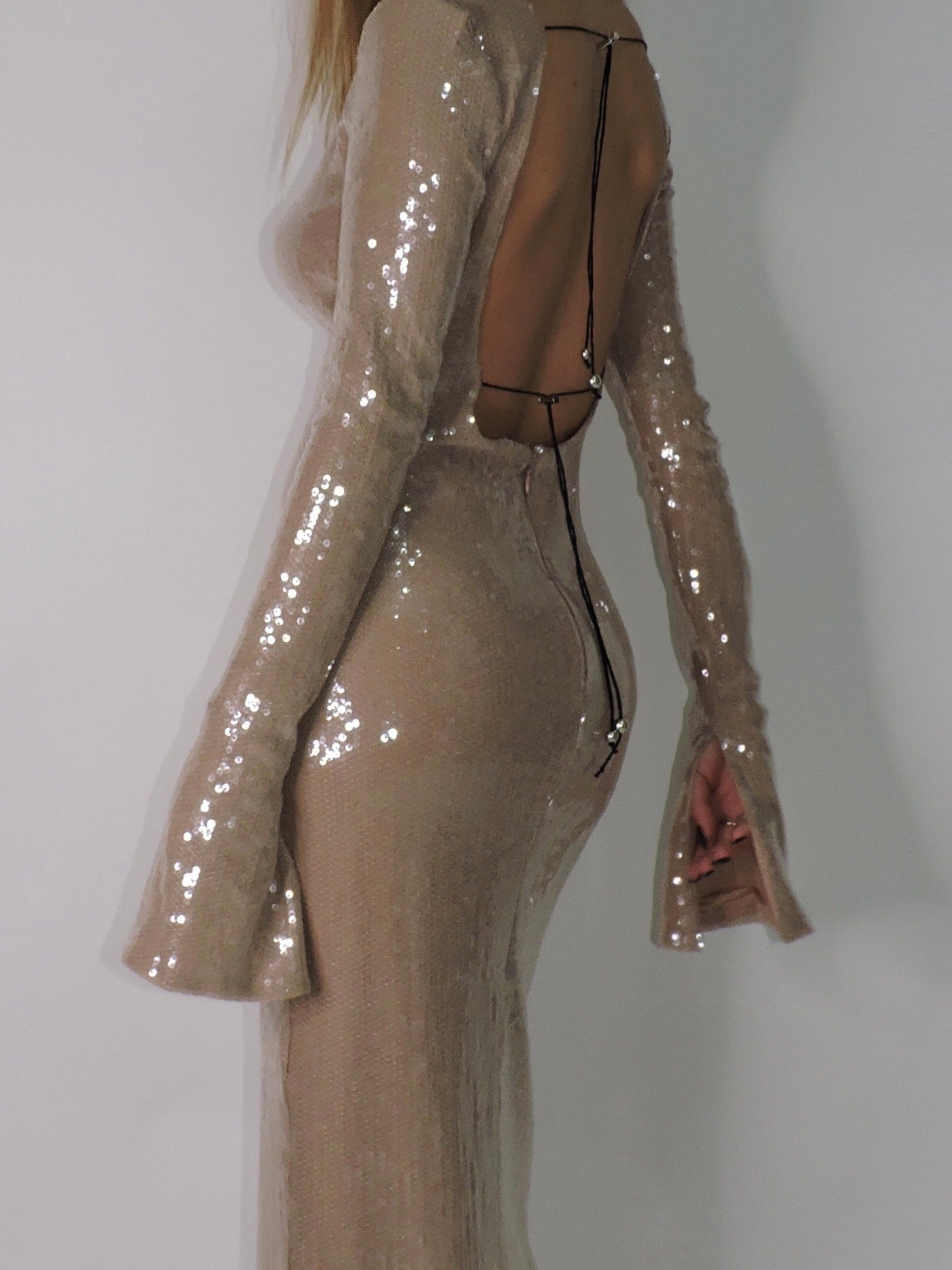 HAILEY CHAMPAGNE PRE-ORDINE